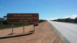 Australia's longest straight road - 90 Mile Straight