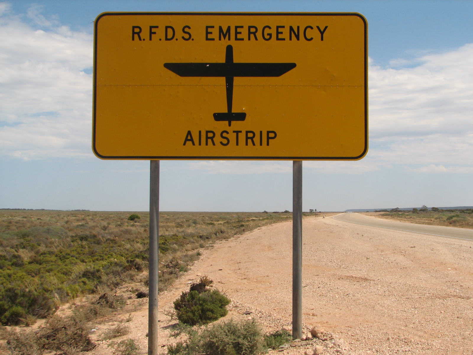 RFDS Emergency Airstrip signpost on Eyre Highway